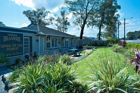 Colonial Terrace Motor Inn And Terrace Brasserie - Accommodation Nelson Bay 2