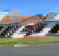 Gillian on Meylin - Accommodation Nelson Bay