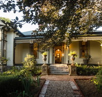 Holyrood House - Accommodation Nelson Bay