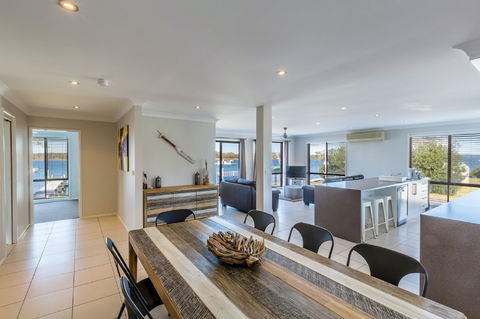 Iluka - Accommodation Nelson Bay 1