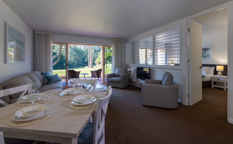 Pacific Bay Resort - Accommodation Nelson Bay 2