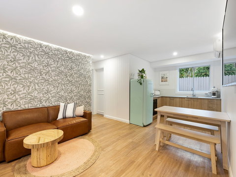 Sunset Beach - Surfside - Nelsons Bay Accommodation 0