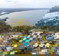 White Sands Deck House - Accommodation Nelson Bay