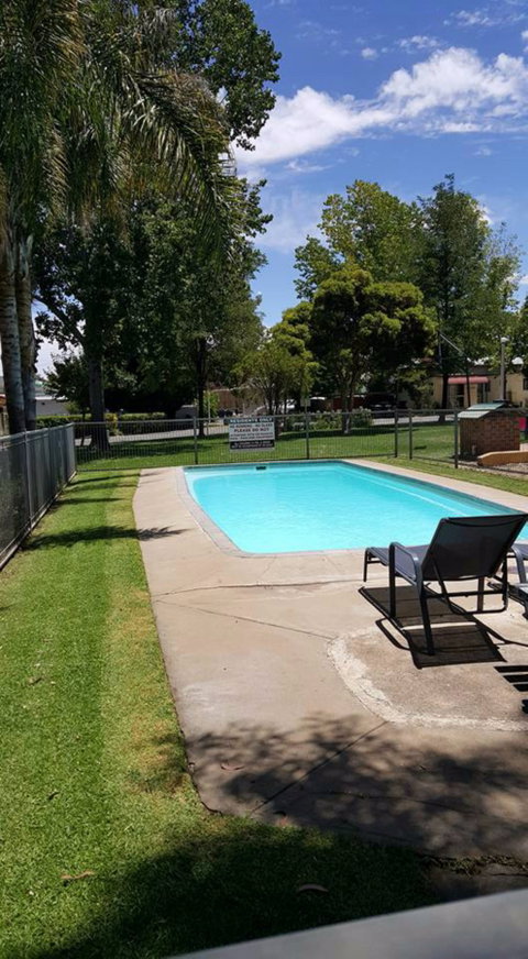Young Caravan Tourist Park - Accommodation Nelson Bay 1