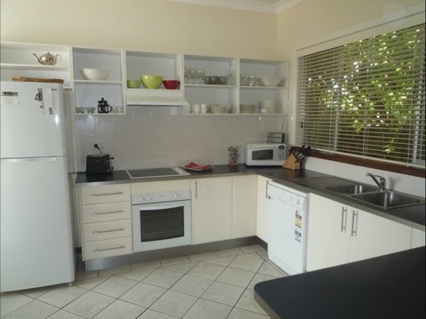 Apartments On-The-Park: 47  March - Accommodation Nelson Bay 2