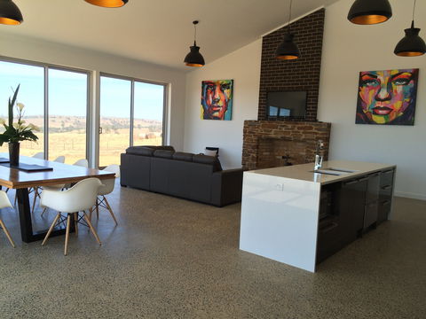 Bella Vista Farm House - Adelaide Hills - Accommodation Nelson Bay 1