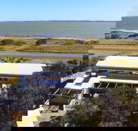 Coorong Aurora - Breathtaking Waterfront Escape - Accommodation Nelson Bay