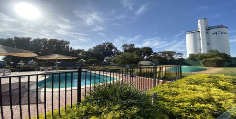 Elliston Caravan Park - Accommodation Nelson Bay 0
