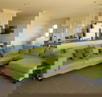 Horizons part of Blue Fin Holiday Homes - Accommodation Nelson Bay