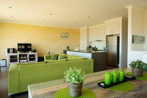 Horizons Part Of Blue Fin Holiday Homes - Accommodation Nelson Bay 2