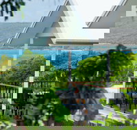 Island Villas and Apartments - Accommodation Nelson Bay