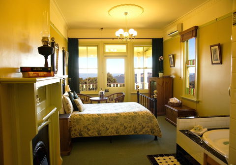 Moments Mountain Retreat - Accommodation Nelson Bay 0