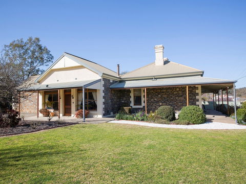 SINKINSON HOUSE - Mount Torrens - Accommodation Nelson Bay 0