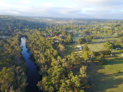 Sunnyhurst Chalets Farmstay - Accommodation Nelson Bay 1