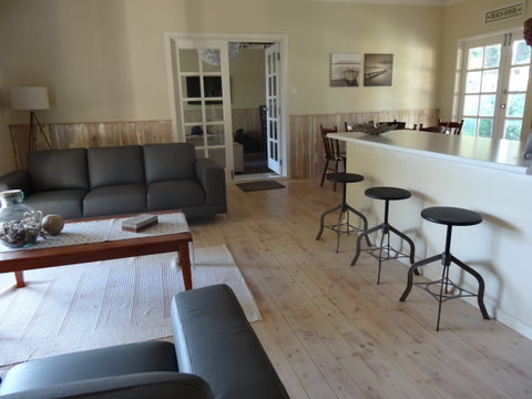Sweetman Cottage - Accommodation Nelson Bay 0