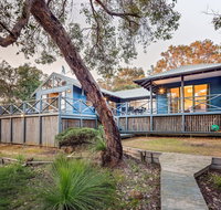 Three Bears - Accommodation Nelson Bay