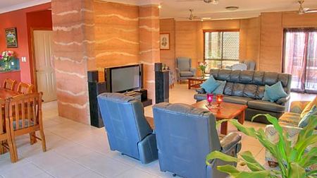 Gladstone Earth And Sea - Accommodation Nelson Bay 0