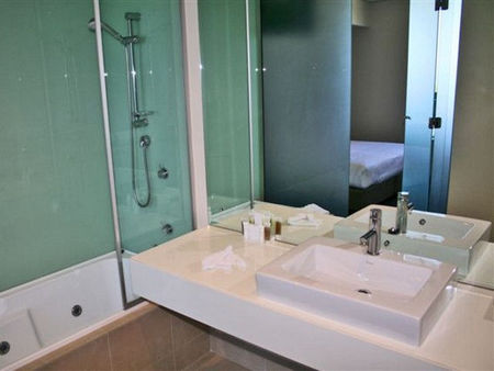 Clarion Suites Mullaloo - Accommodation Nelson Bay 0