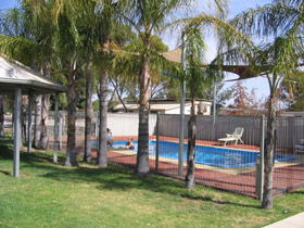 Merredin Caravan Park & Av-A-Rest Village - Accommodation Nelson Bay 0