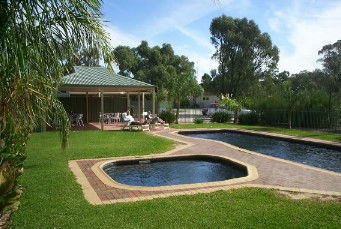 Barham Golf Resort - Accommodation Nelson Bay 1