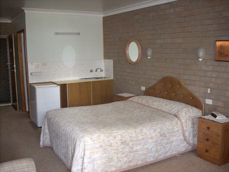 Beachview Motel - Nelson Bay Accommodation.com 1