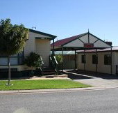 Outback Villas - Accommodation Nelson Bay