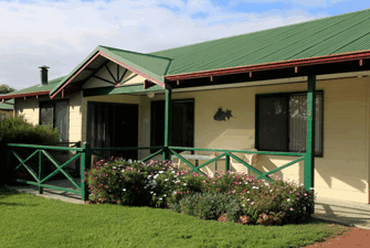 Surfside Ocean Beach - Accommodation Nelson Bay 1