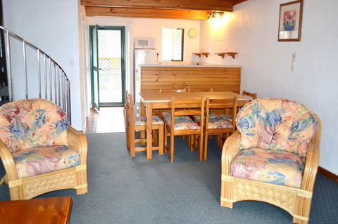 Cottesloe Beach Chalets - Accommodation Nelson Bay 4