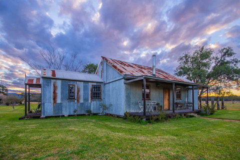 Blaxland's Cottage - Accommodation Nelson Bay 0