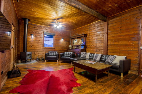 Blaxland's Cottage - Accommodation Nelson Bay 1