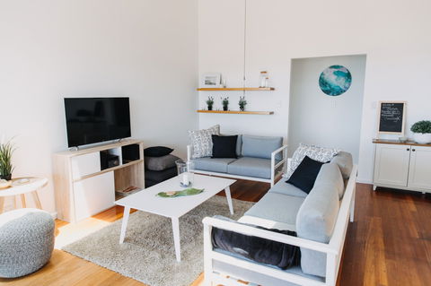 BonniEscape - Island Style Living - Accommodation Nelson Bay 0