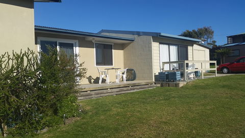 Carmen's Inn - Accommodation Nelson Bay 2