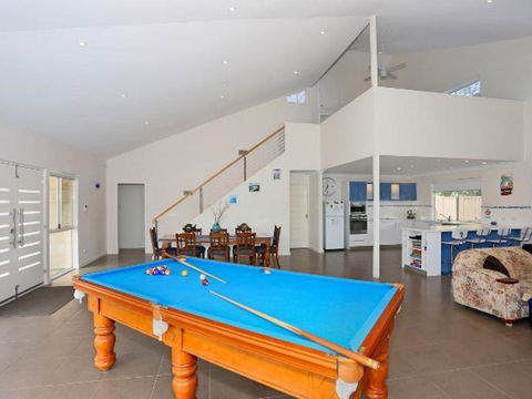 Falcon By The Bay - Accommodation Nelson Bay 0