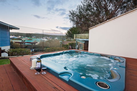 Fragrant Harbour - Accommodation Nelson Bay 1