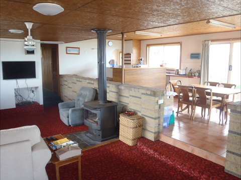 Island View Retreat - Accommodation Nelson Bay 1