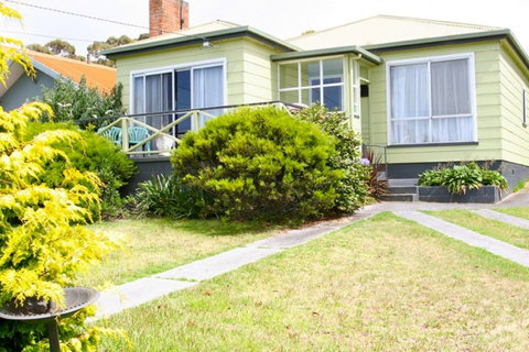 Lady Barron Holiday Home - Accommodation Nelson Bay 0