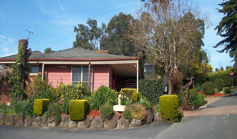 Lilydale Pine Hill Caravan Park - Accommodation Nelson Bay 2