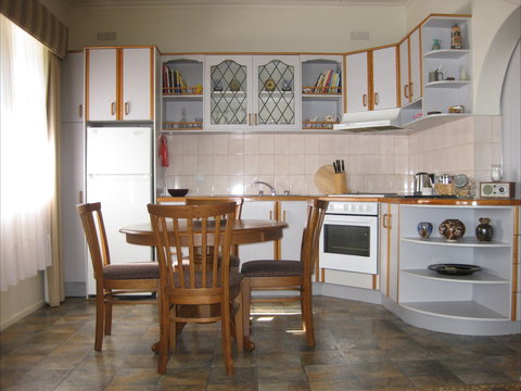 Peel Cottage - Accommodation Nelson Bay 2