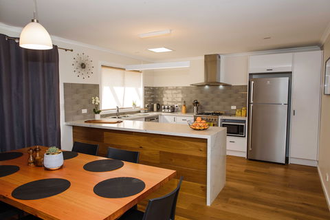 Port Albert Waterview Retreat - Accommodation Nelson Bay 1