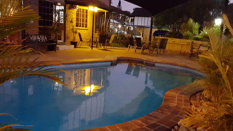 Shakespeare Motel - Accommodation Nelson Bay 2