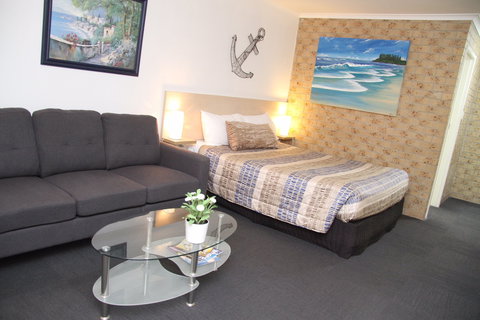 Tweed Harbour Motor Inn - Accommodation Nelson Bay 1