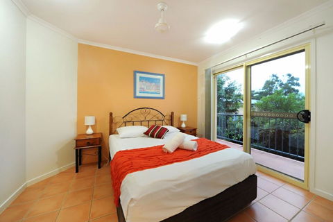 At Beach Court Holiday Villas - Accommodation Nelson Bay 2