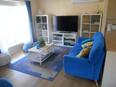 At The Beach - Accommodation Nelson Bay 2