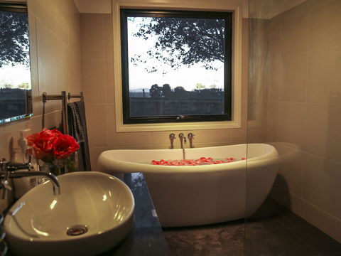 Ballachulish Farm Stay - Accommodation Nelson Bay 0
