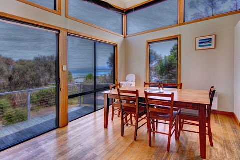 Beachcomber House - Accommodation Nelson Bay 2