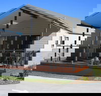 Bowlo Holiday Cabins - Accommodation Nelson Bay