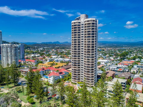 Burleigh Esplanade Apartments - Accommodation Nelson Bay 0