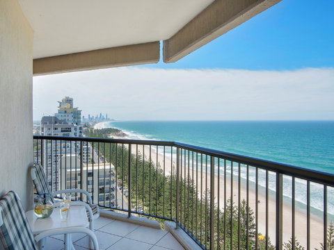 Burleigh Esplanade Apartments - Accommodation Nelson Bay 2