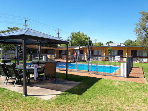 Cootamundra Gardens Motel - Accommodation Nelson Bay 1