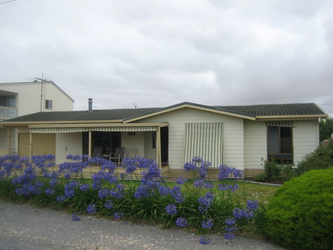 Holiday Magic - Accommodation Nelson Bay 0